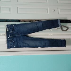 Rag & Bone Skinny slim fit ankle denim jeans.